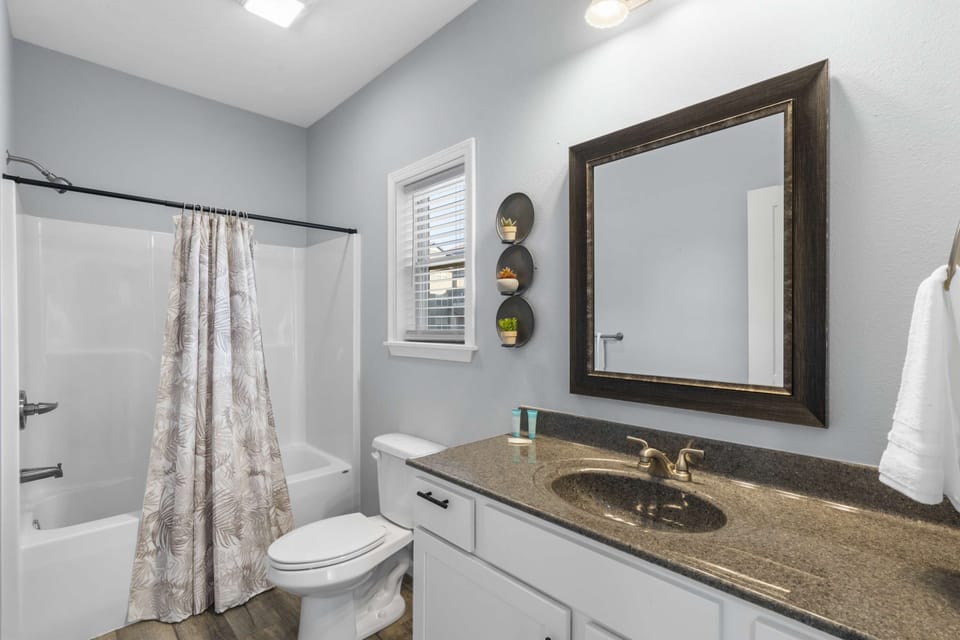Top of the Ridge 3 BDR for 8! Apartment in Table Rock Lake