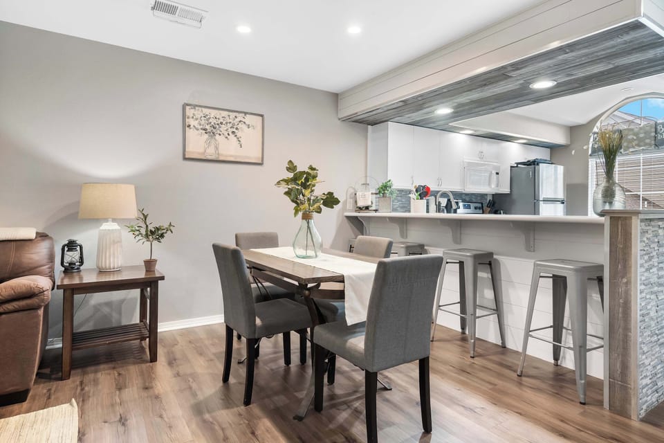 Condo, Multiple Beds, Balcony (Lakeside Bliss Retreat ) | Dining