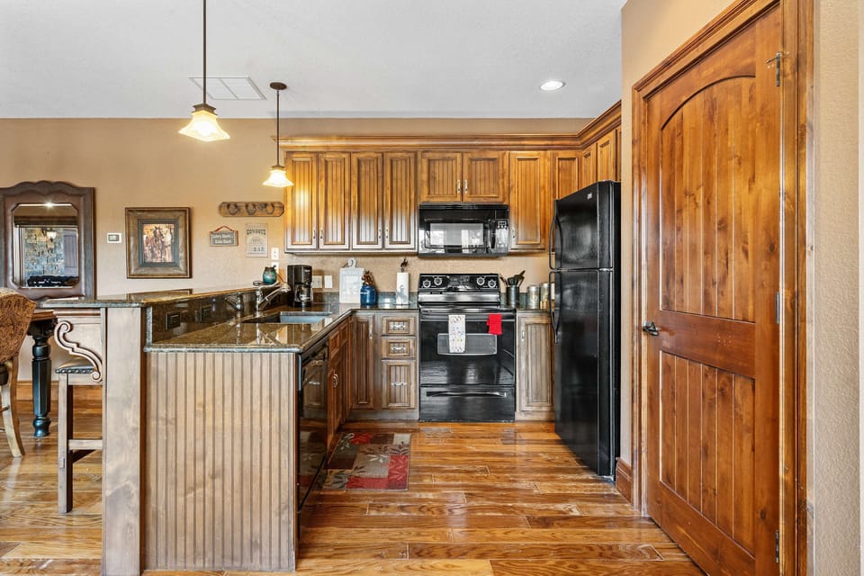House, Multiple Beds, Patio, Mountain View (Rock Canyon Trio) | Private kitchen | Fridge, microwave, oven, stovetop