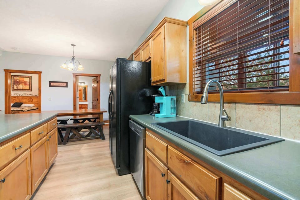 Cabin, Multiple Beds, Balcony, Mountain View (Kemper's Cabin in the Ozarks ) | Private kitchen | Coffee/tea maker, fridge, microwave, oven