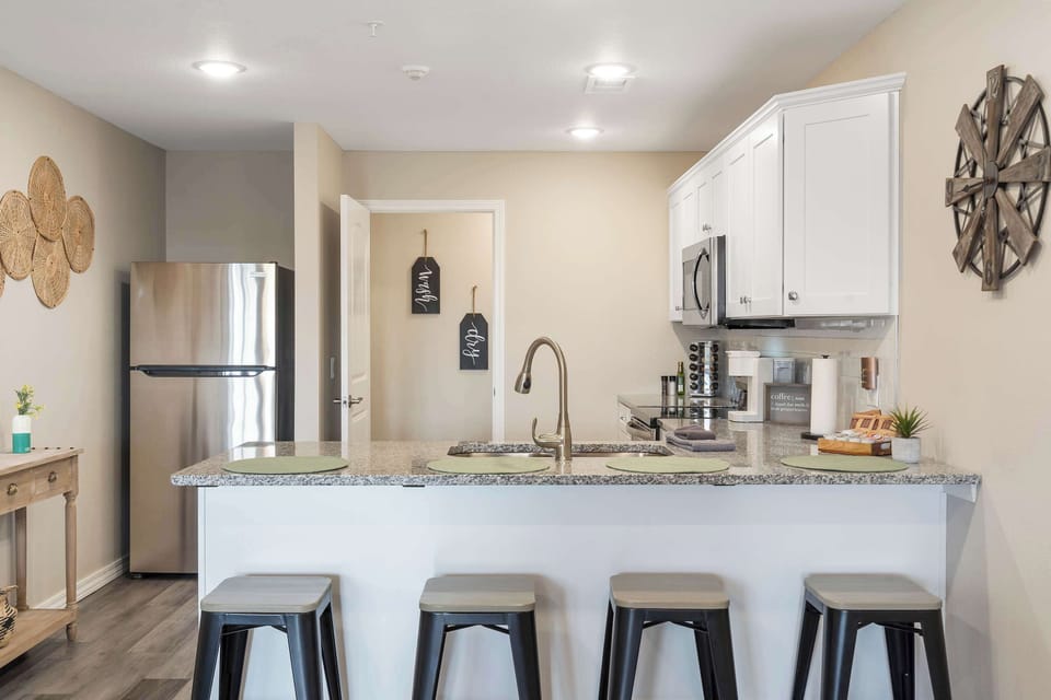 Condo, Multiple Beds, Patio, Mountain View (Branson Whirlwind Adventure) | Private kitchen | Fridge, microwave, oven, stovetop