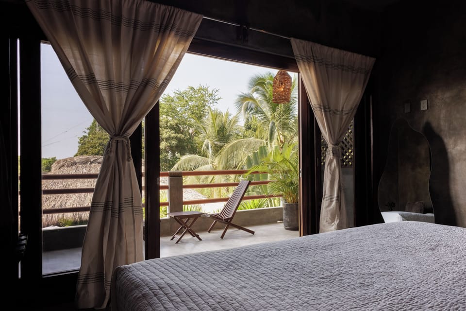 Deluxe Double Room, 1 Bedroom, Pets Not Allowed, Garden View | Premium bedding, down comforters, Select Comfort beds, in-room safe