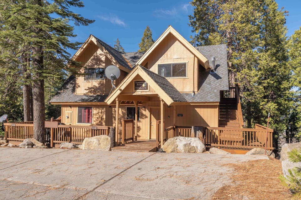 Welcome to Yosemite Aviary & Quail! 