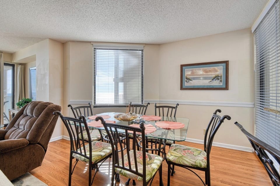 One Ocean Place 1105