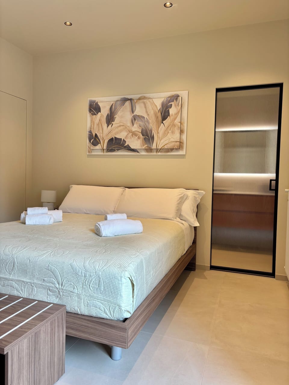 Superior Room | In-room safe, desk, laptop workspace, blackout drapes