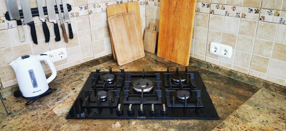 Full 5 burner gas stove
