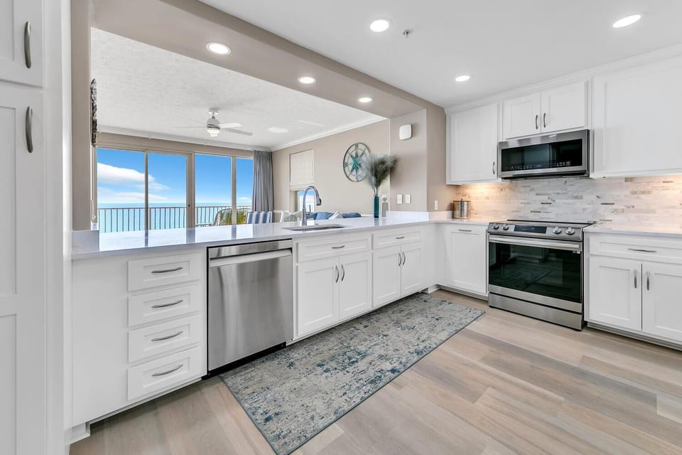Condo, Multiple Beds (Hidden Dunes 801) | Private kitchen | Oven, toaster