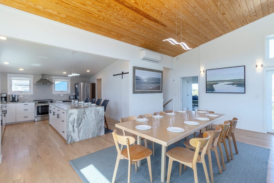 Top Level Dining Area