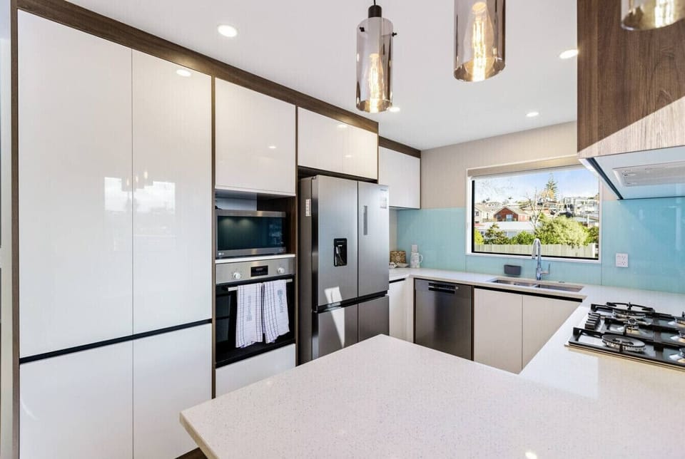Plenty of storage space for your food is in the double-door fridge/freezer and large pantry.