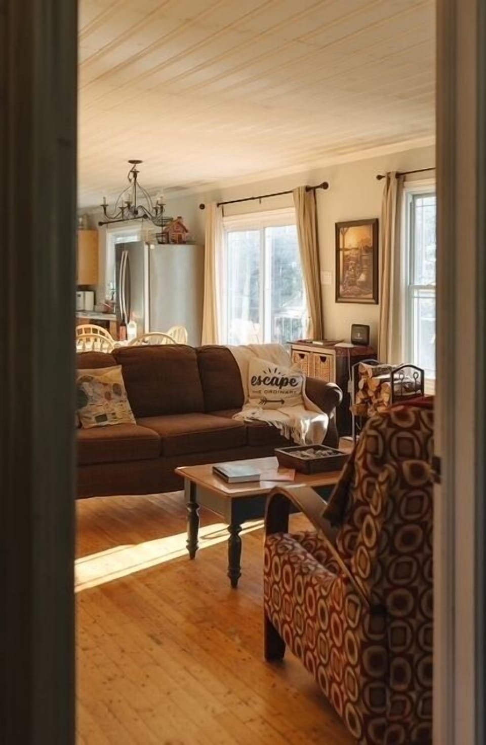 Living room vibes: cozy, warm, and always inviting
