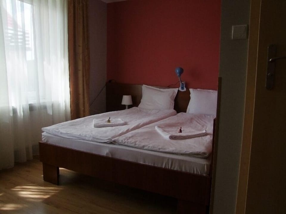 Pokoje Gościnne Warneńczyka 85A Bed and Breakfast in Poland