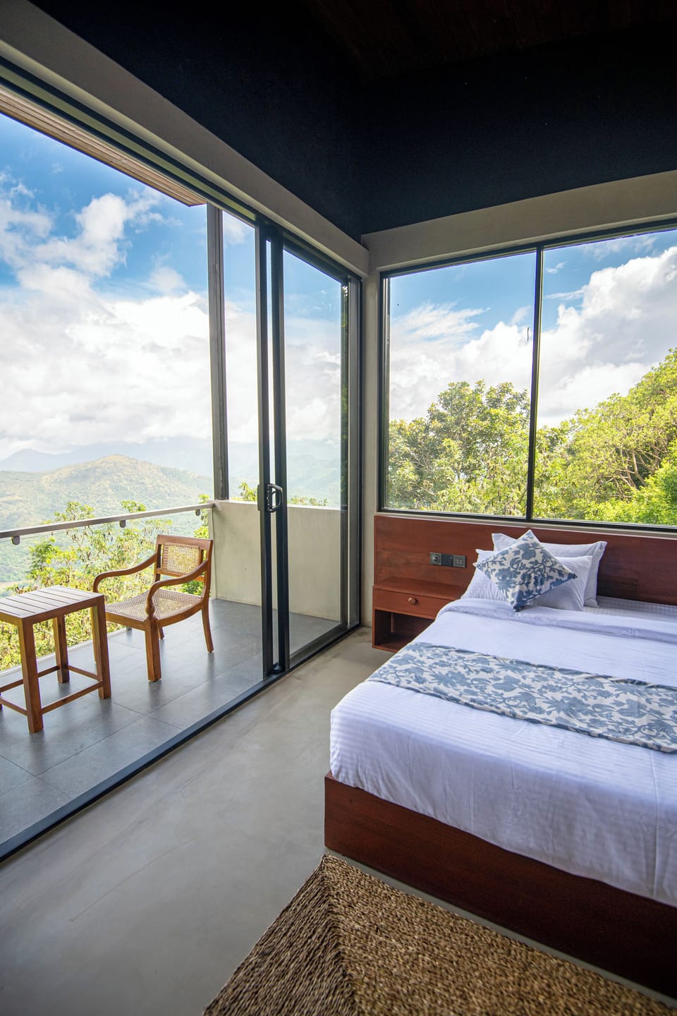 Deluxe Double Room, Balcony | Lake view