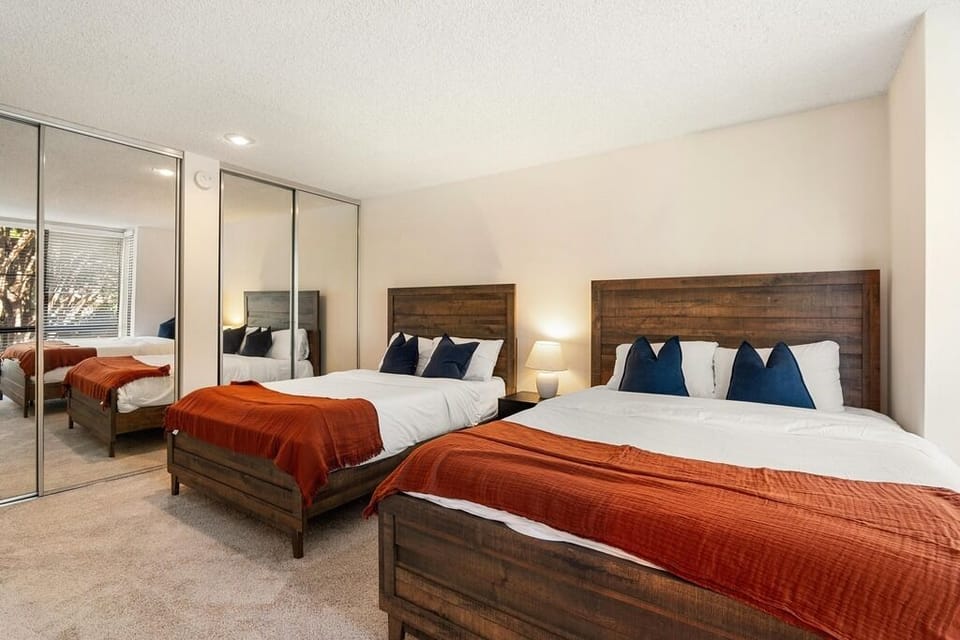 Tranquil & Minimalist Bedroom Retreat
