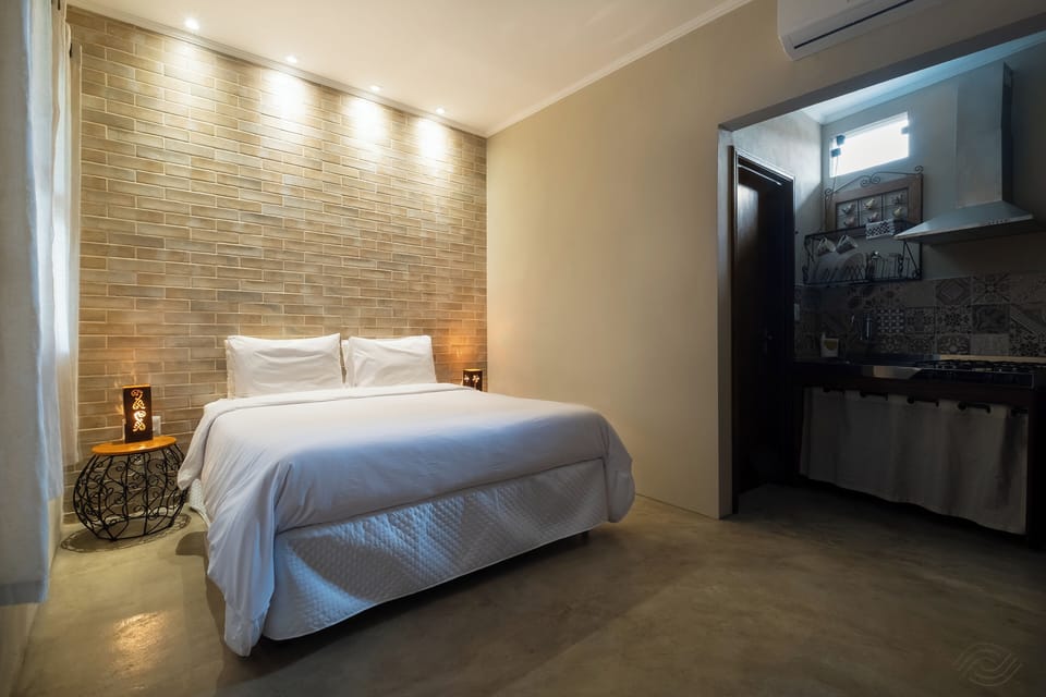 Comfort Room | Free WiFi, bed sheets