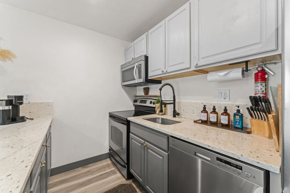 Kitchen (2)