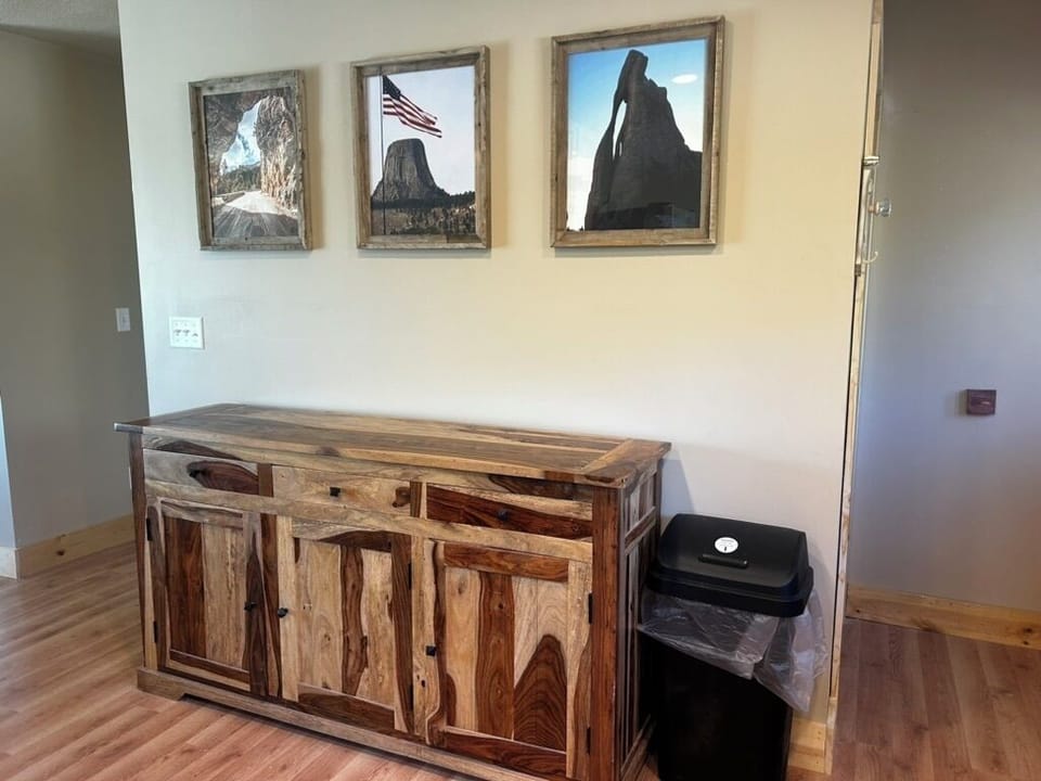 B58328BE-93D4-4F27-B5A9-1A5E3FFE8AE5_1_105_c