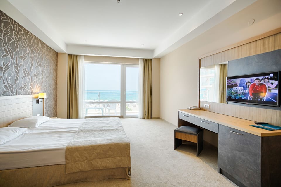 Premium Apartment, 1 Bedroom | 1 bedroom, minibar, in-room safe, desk