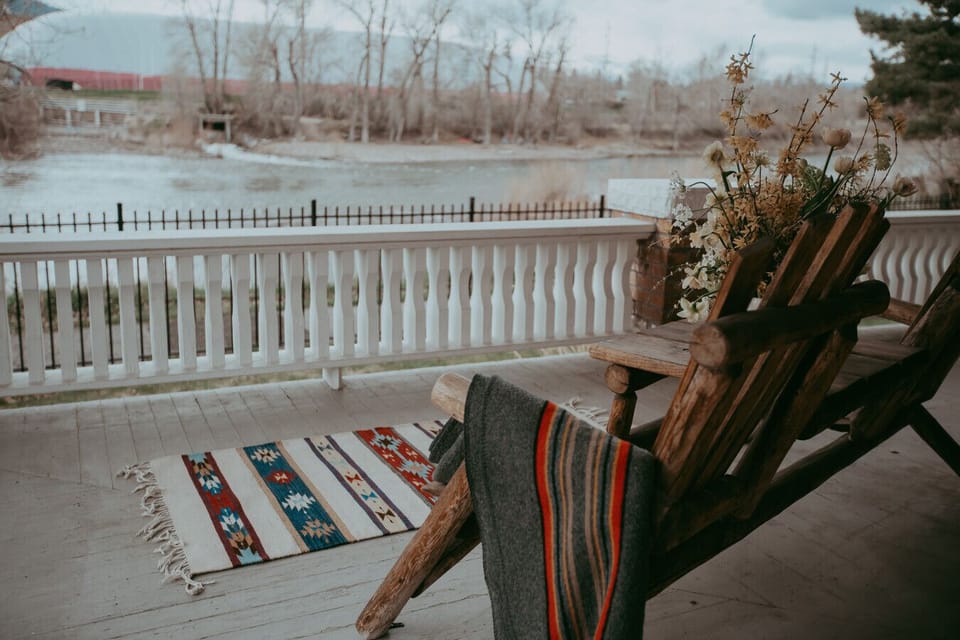 Goldsmith`s Riverfront Inn- Views from the Patio