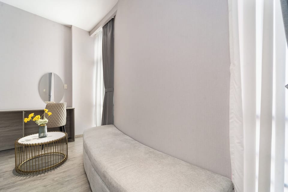 Deluxe Room, City View | Premium bedding, down comforters, memory foam beds