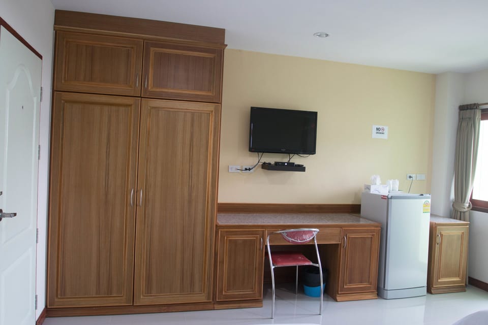 Standard Room, 1 Double Bed, Balcony | Room amenity