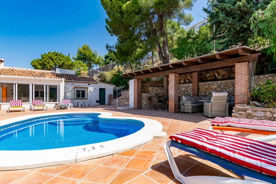 Cruz del Monte in Competa %2D pool area