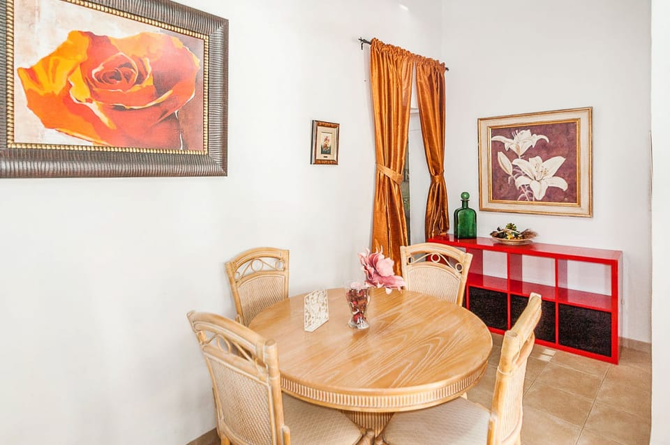 Cruz del Monte in Competa %2D Inside dining area