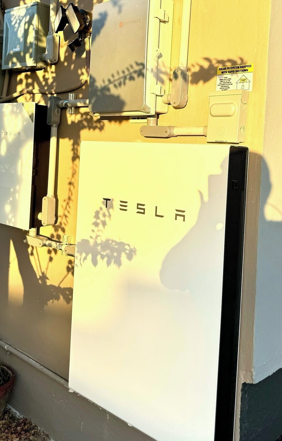 Don’t worry about blackouts ! We have solar panels system .