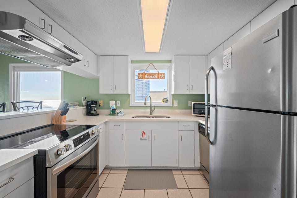 Fully Stocked Kitchen