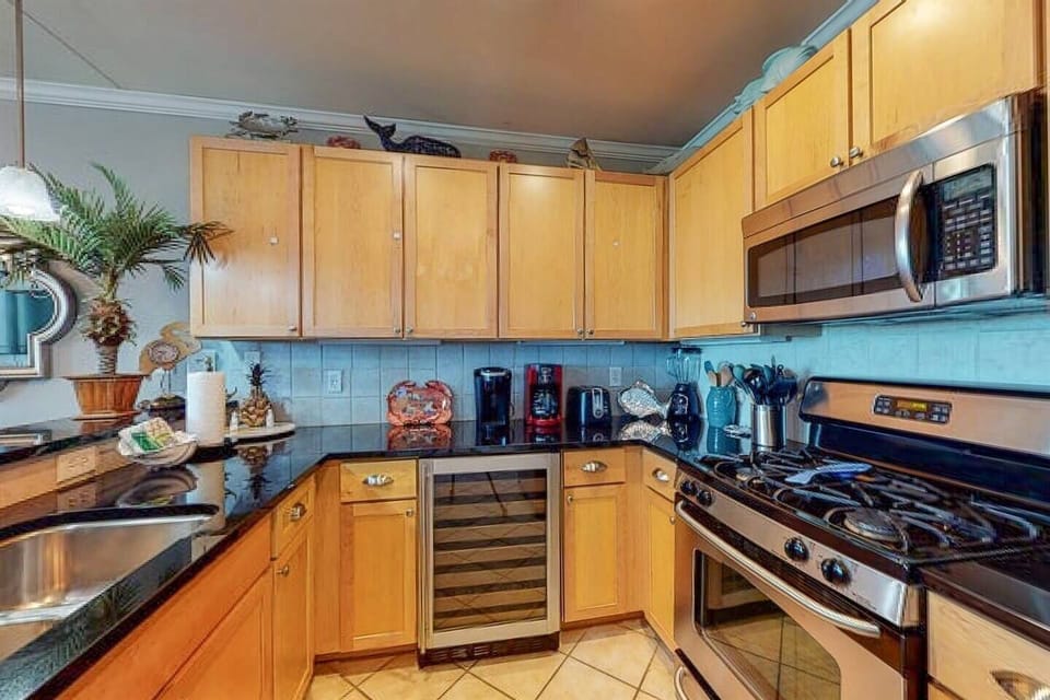 Fully Stocked Kitchen
