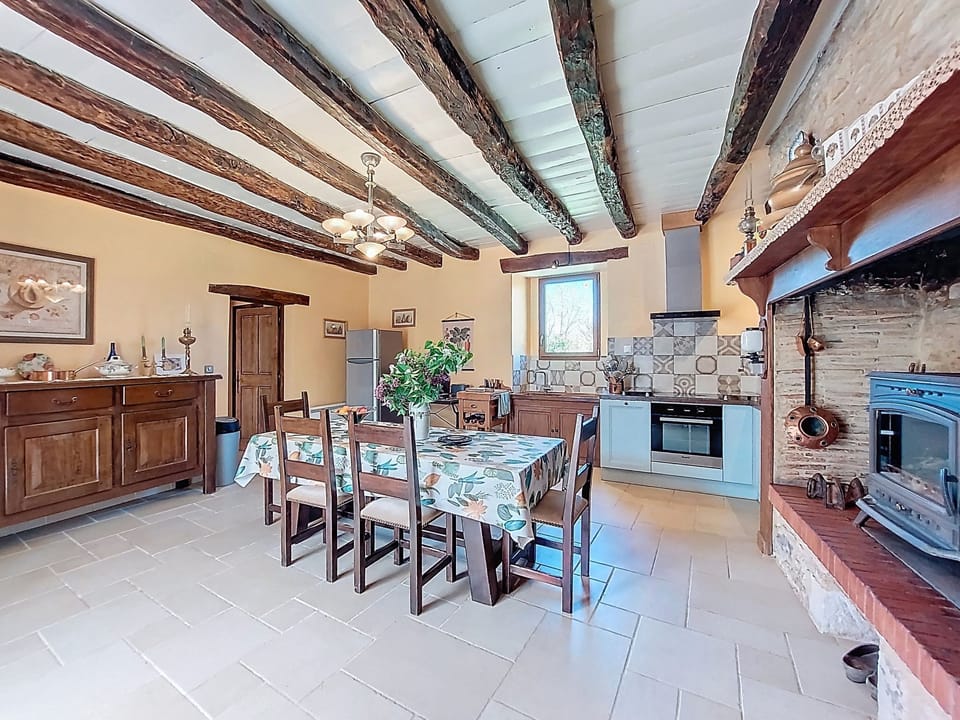 Kitchen / Dining Room