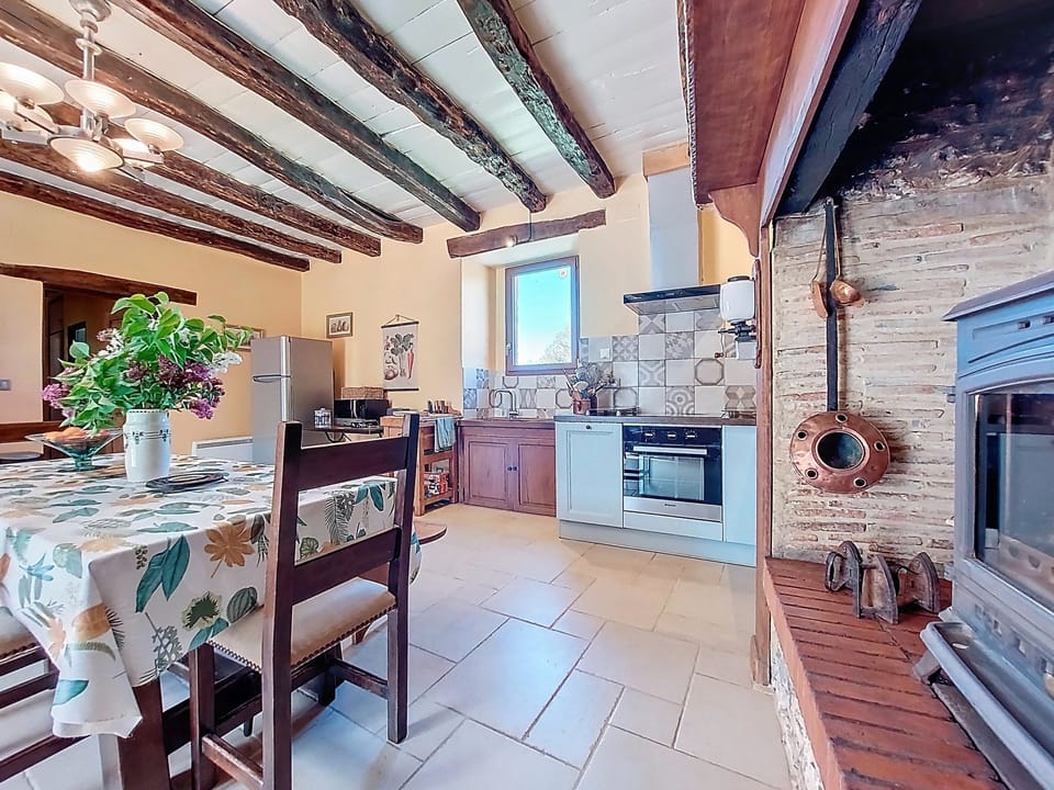 Kitchen / Dining Room