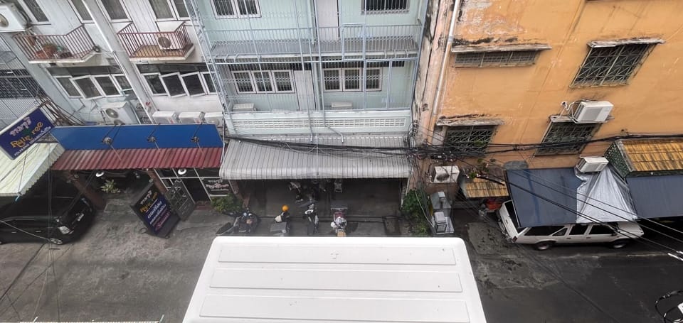 Basic Studio Suite, Kitchenette | Blackout drapes, iron/ironing board, free WiFi