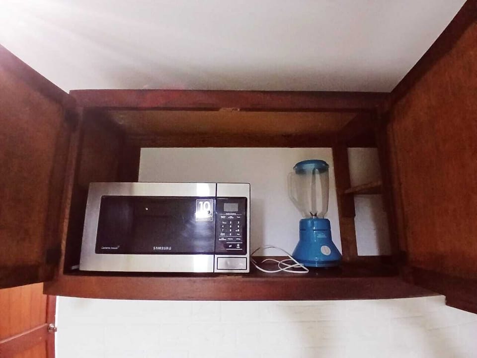 Basic Studio, Courtyard View | Private kitchen | Espresso maker, coffee/tea maker, electric kettle, toaster