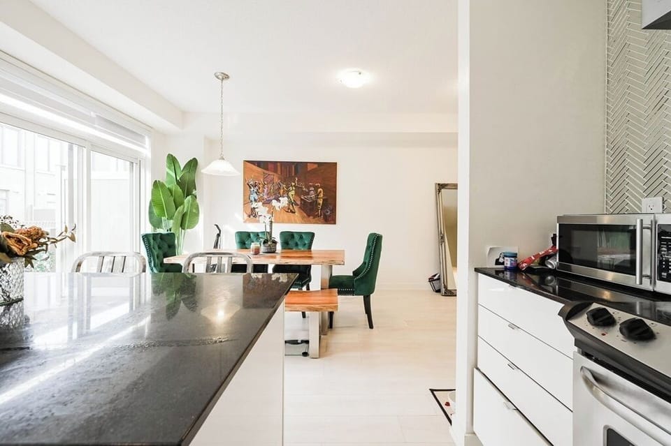 Spacious kitchen island counter for cooking