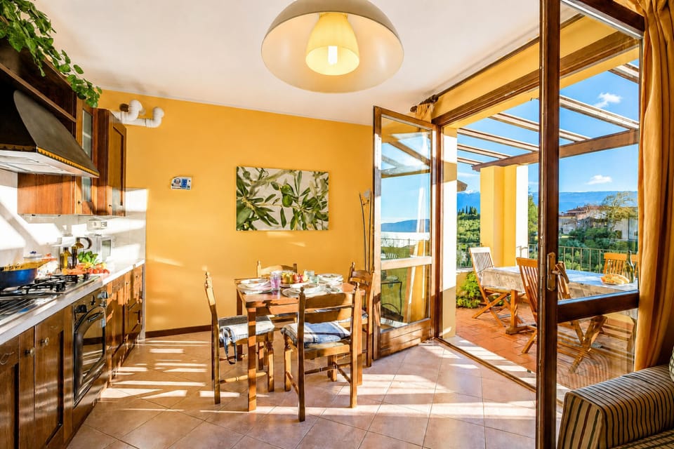 Kitchen and dining area