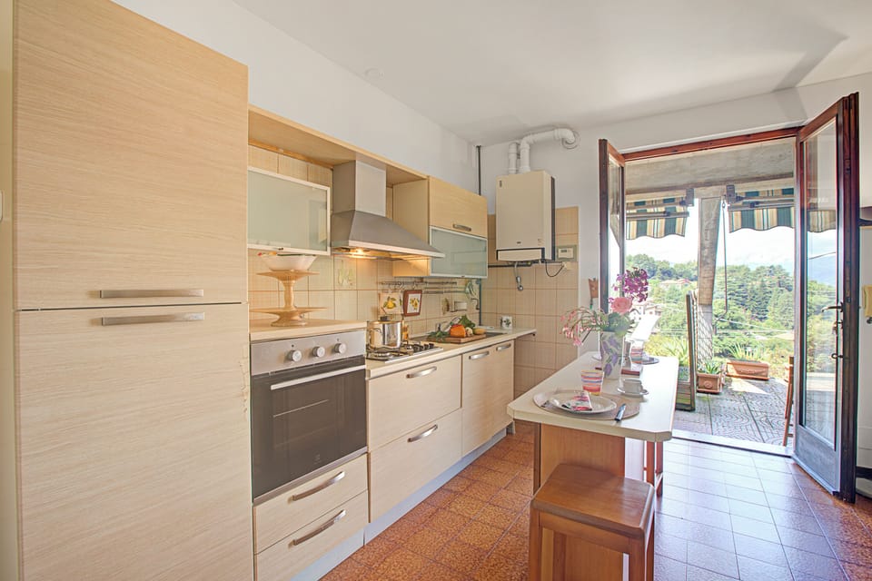 Kitchen and dining area