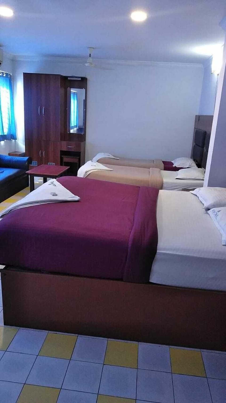 Deluxe Quadruple Room | Free WiFi