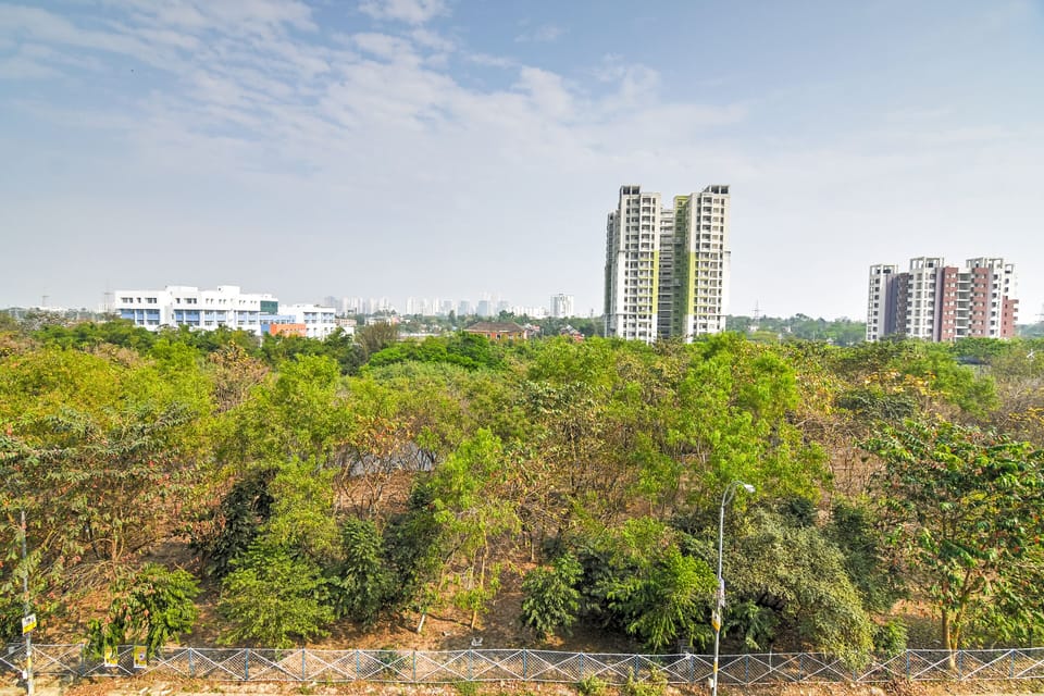 Deluxe Room, Lake View | Balcony view