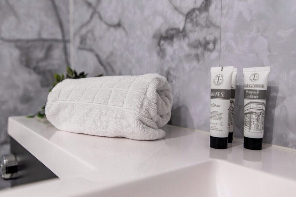 Bathroom amenities