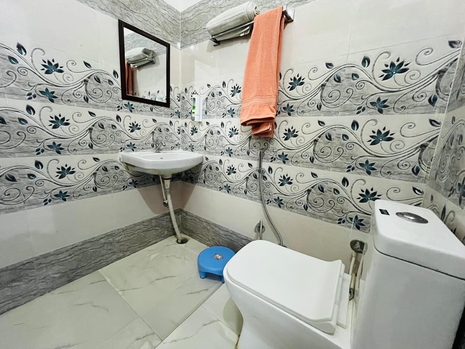 Deluxe Apartment | Bathroom