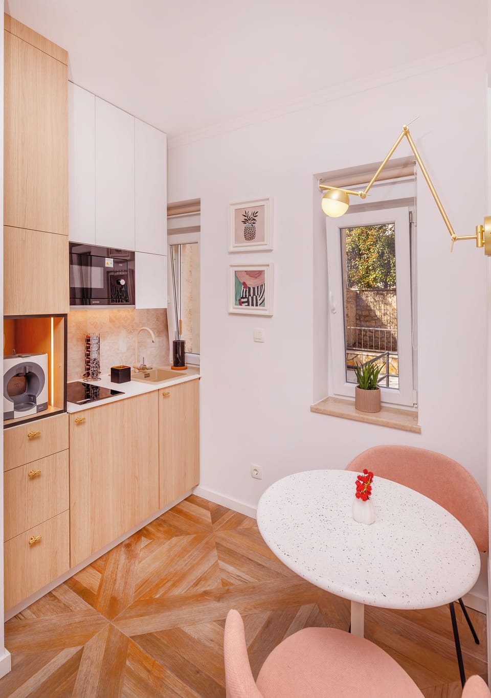 Junior Studio Suite, Garden View | Private kitchen | Espresso maker, electric kettle