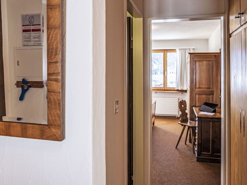 Wall, Wood, Interior Design, Flooring, Ceiling, Floor, Room, Door, Hardwood, Wood Stain