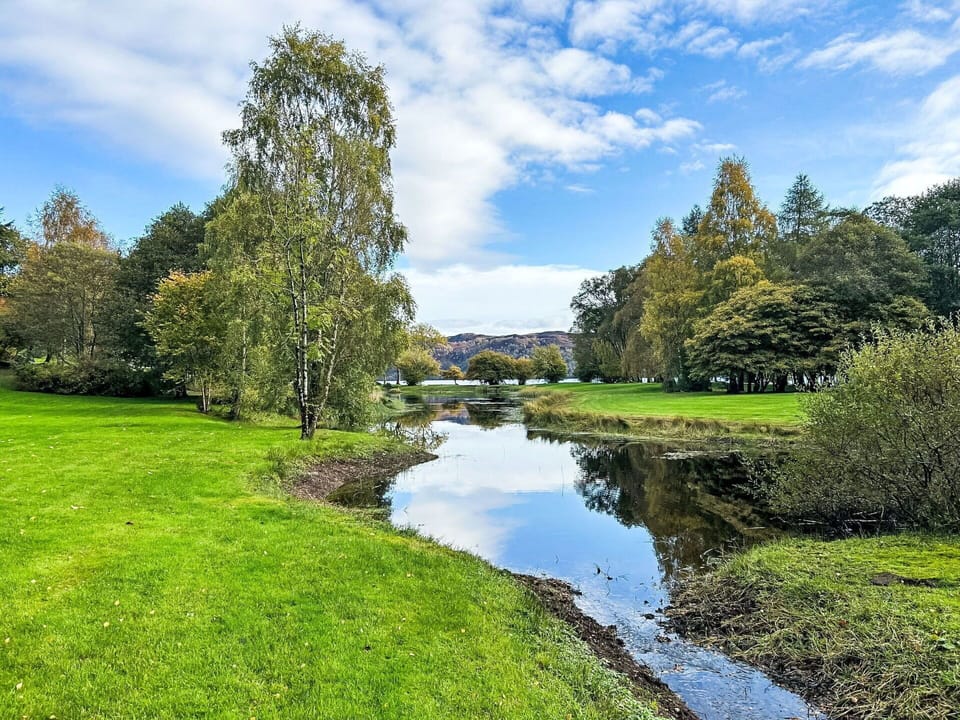 House, Home, Cottage, Estate, Driveway, Balcony, Siding, Villa