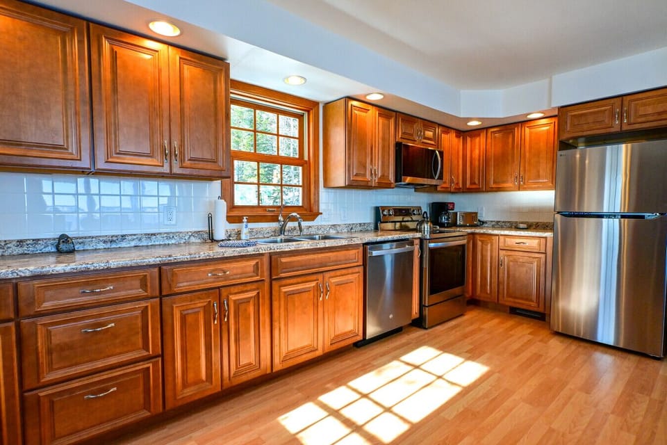 Spacious kitchen with guest amenities