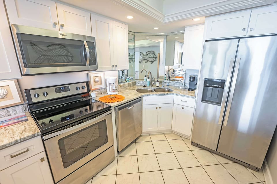 Large Kitchen Area
