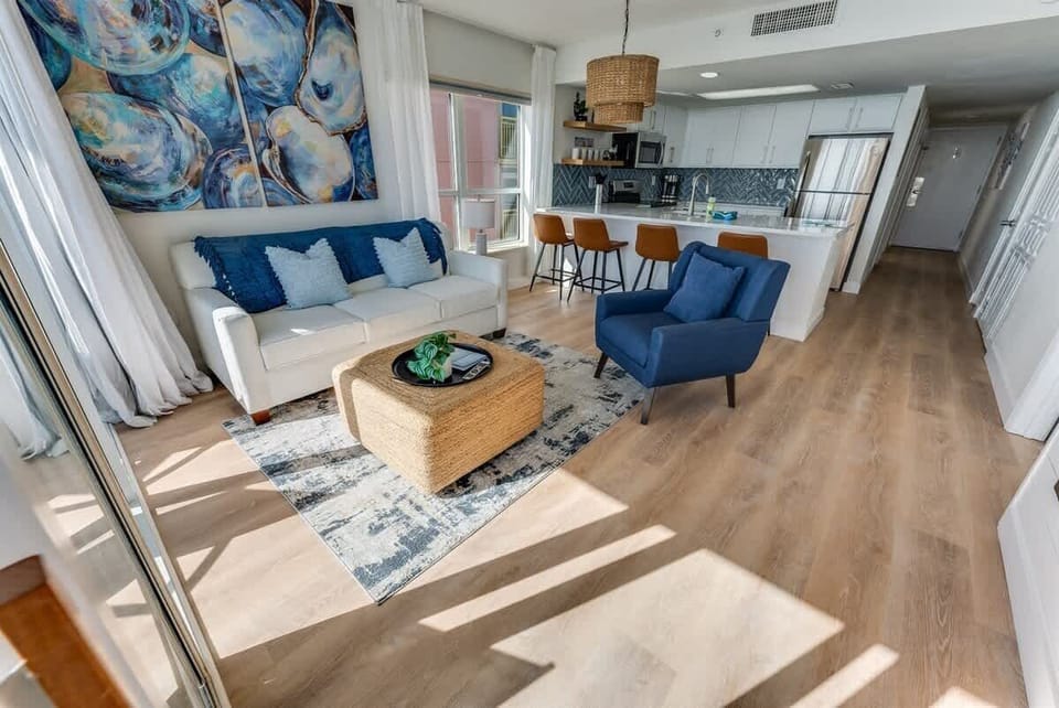 Large Living Area with Views of the Ocean, Beautifully Decorated
