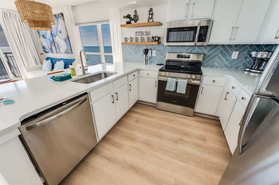 Full Sized Kitchen