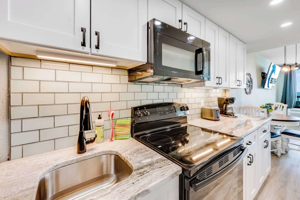 Large Kitchen Area
