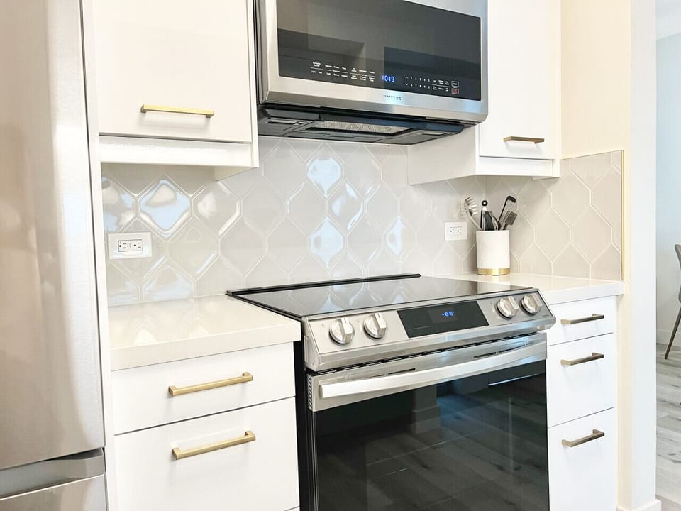 Fully Equipped Kitchen with Essentials