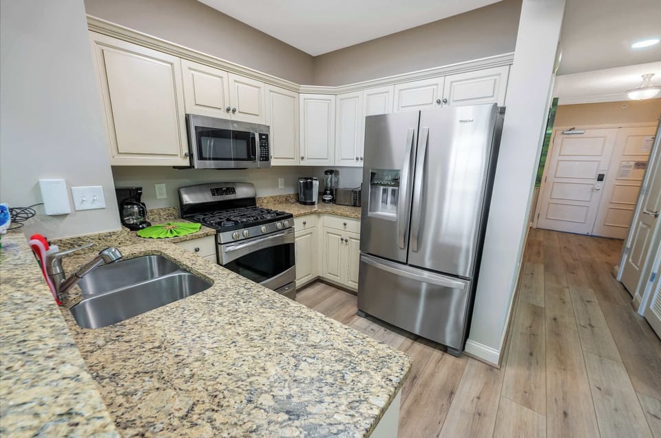 Large Kitchen Area
